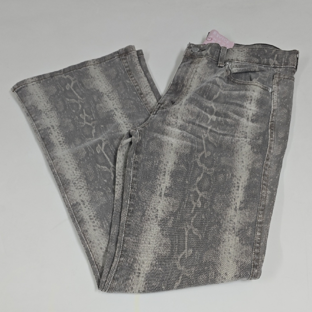 Revice tarkermostly venon bootcut jeans